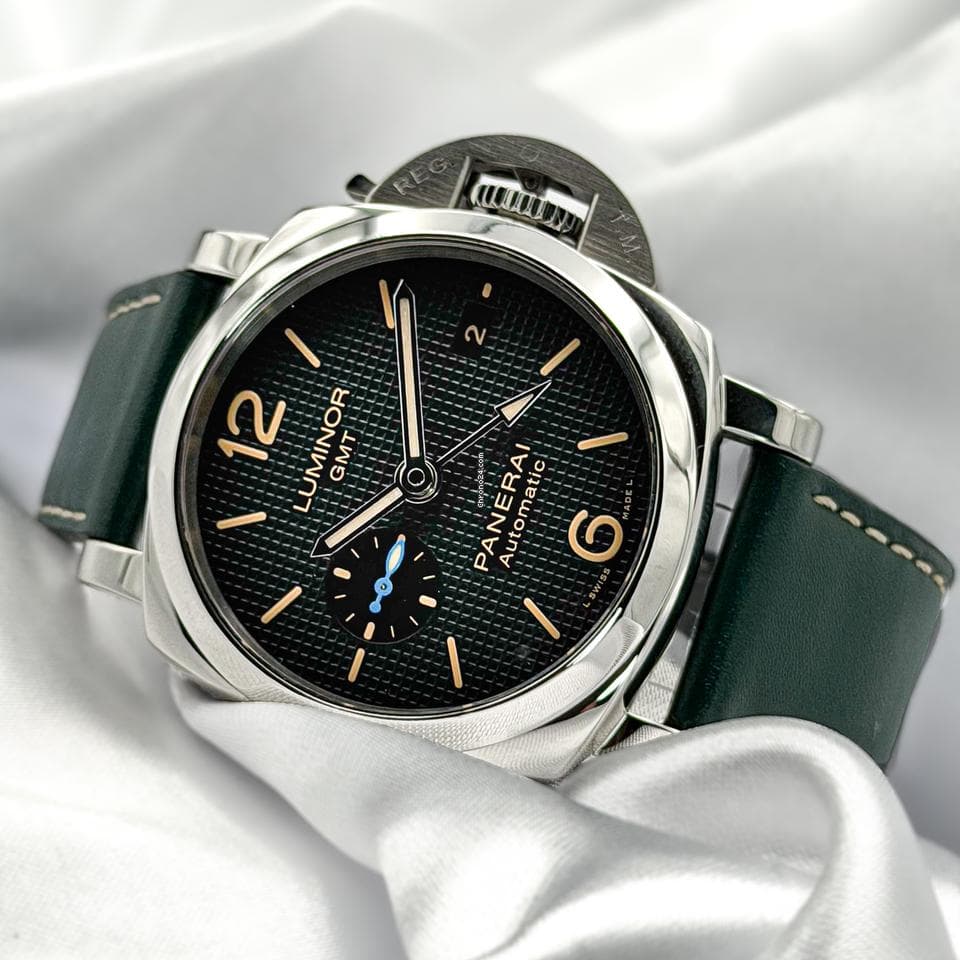 Panerai Luminor GMT 42 — PAM01535