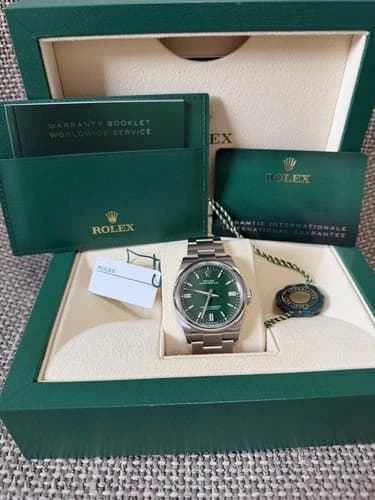 Rolex Oyster Perpetual 36 — 126000